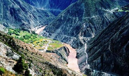 迪庆澜沧江梅里大峡谷天气